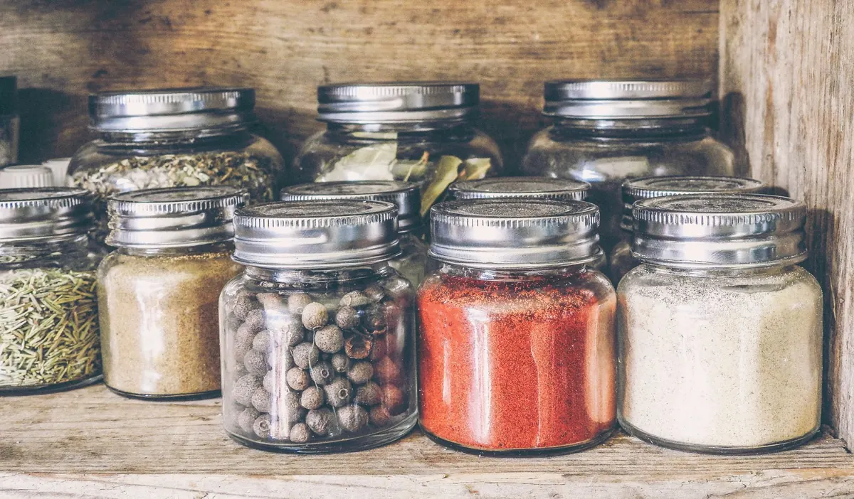 Glass vs. Plastic Storage: Choosing the Right Containers for Dry Goods